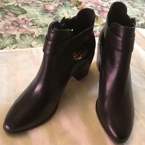Ted Baker London NWOB wms boots